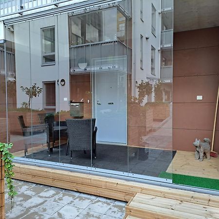 Ydinkeskustassa Saunallinen Huoneisto Kahdessa Tasossa 쿠오피오 외부 사진